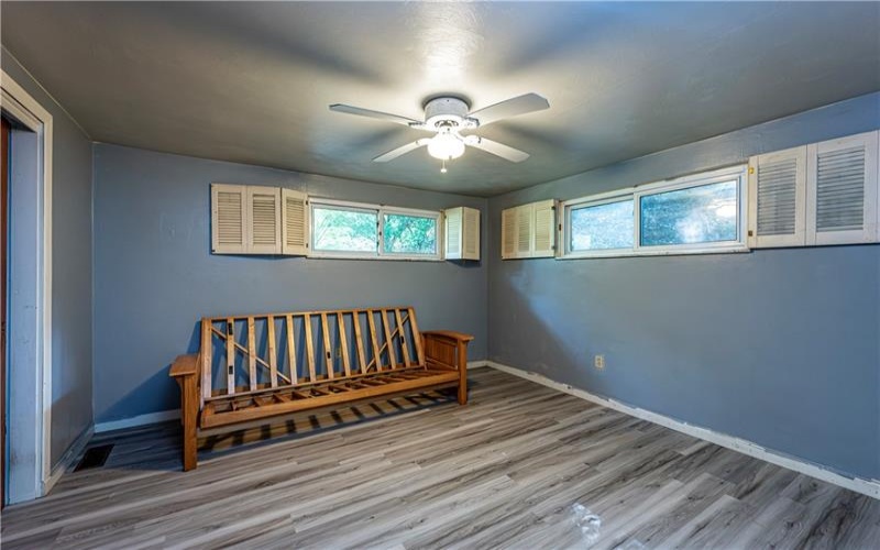 486 Woodlawn Ave, Jeannette, 15644, 2 Bedrooms Bedrooms, 7 Rooms Rooms,1.1 BathroomsBathrooms,Residential,For Sale,Woodlawn Ave,1763975