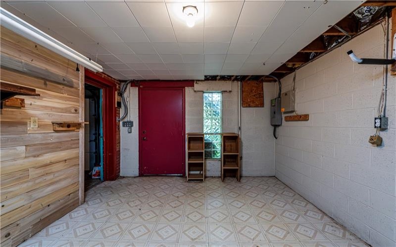 486 Woodlawn Ave, Jeannette, 15644, 2 Bedrooms Bedrooms, 7 Rooms Rooms,1.1 BathroomsBathrooms,Residential,For Sale,Woodlawn Ave,1763975