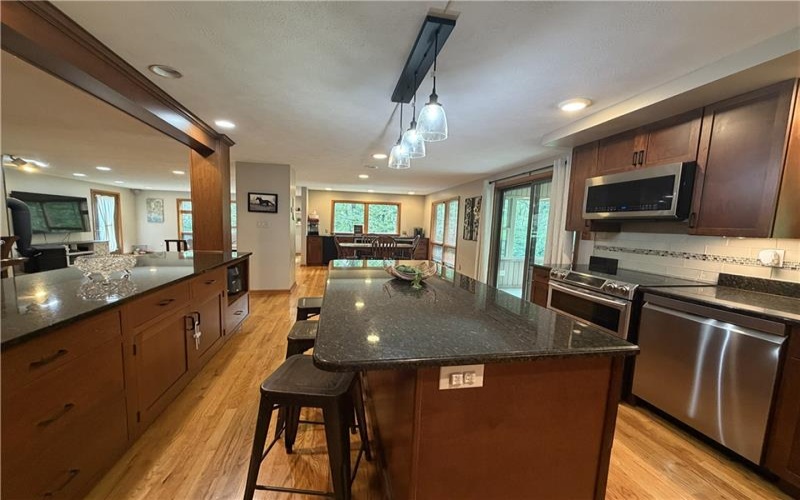4900 Cole Road, Murrysville, 15668, 3 Bedrooms Bedrooms, 11 Rooms Rooms,3.1 BathroomsBathrooms,Residential,For Sale,Cole Road,1764000