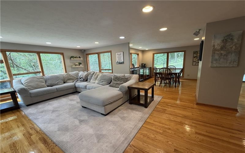 4900 Cole Road, Murrysville, 15668, 3 Bedrooms Bedrooms, 11 Rooms Rooms,3.1 BathroomsBathrooms,Residential,For Sale,Cole Road,1764000
