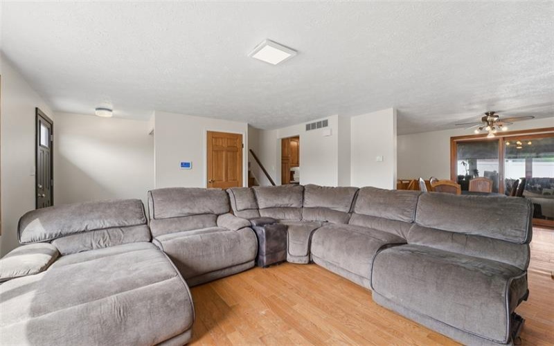 850 Westchester Dr, Irwin, 15642, 3 Bedrooms Bedrooms, ,2 BathroomsBathrooms,Residential,For Sale,Westchester Dr,1764007