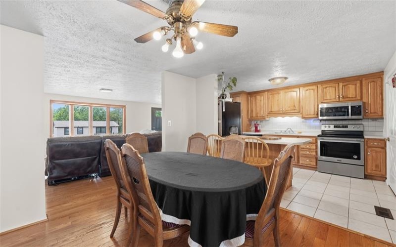 850 Westchester Dr, Irwin, 15642, 3 Bedrooms Bedrooms, ,2 BathroomsBathrooms,Residential,For Sale,Westchester Dr,1764007