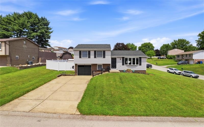 850 Westchester Dr, Irwin, 15642, 3 Bedrooms Bedrooms, ,2 BathroomsBathrooms,Residential,For Sale,Westchester Dr,1764007
