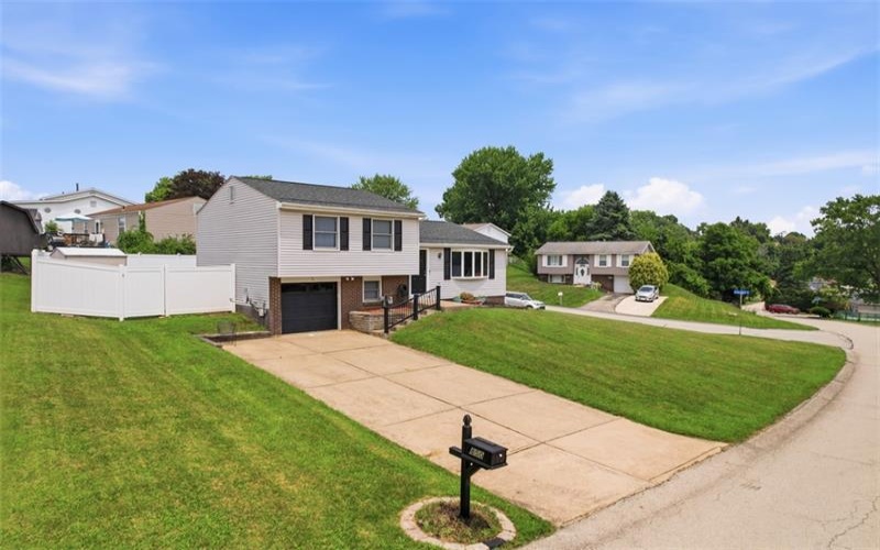 850 Westchester Dr, Irwin, 15642, 3 Bedrooms Bedrooms, ,2 BathroomsBathrooms,Residential,For Sale,Westchester Dr,1764007