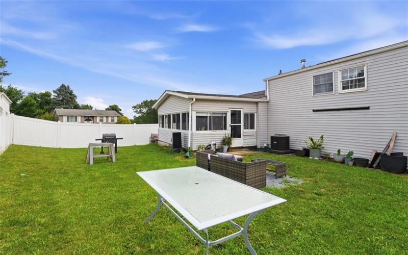 850 Westchester Dr, Irwin, 15642, 3 Bedrooms Bedrooms, ,2 BathroomsBathrooms,Residential,For Sale,Westchester Dr,1764007