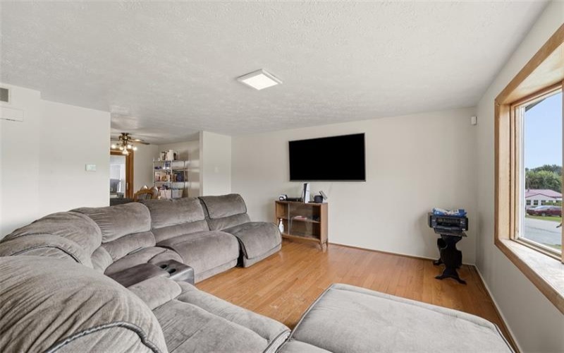850 Westchester Dr, Irwin, 15642, 3 Bedrooms Bedrooms, ,2 BathroomsBathrooms,Residential,For Sale,Westchester Dr,1764007