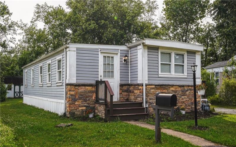 26 Circle Drive, Finleyville, 15332, 3 Bedrooms Bedrooms, ,1 BathroomBathrooms,Residential,For Sale,Circle Drive,1764014