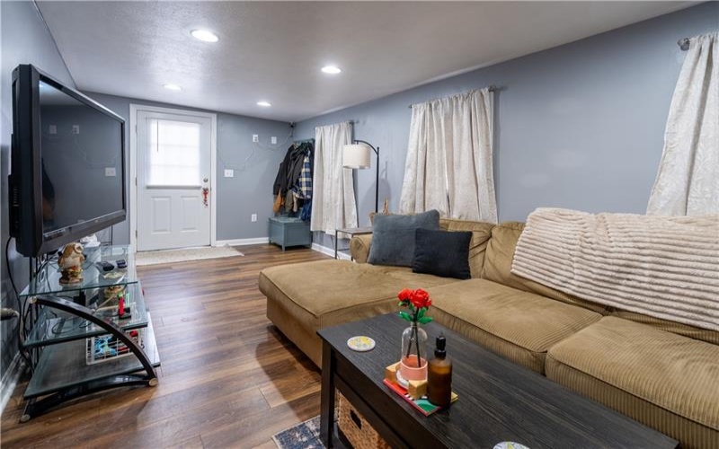 26 Circle Drive, Finleyville, 15332, 3 Bedrooms Bedrooms, ,1 BathroomBathrooms,Residential,For Sale,Circle Drive,1764014