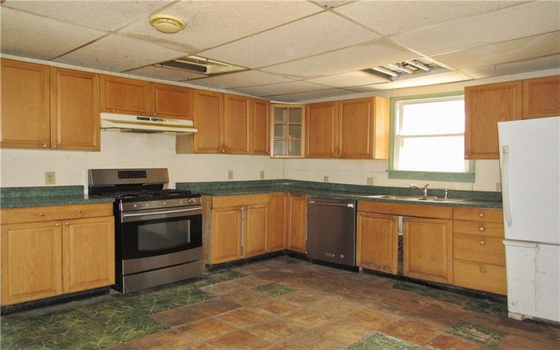 84 Main Street, Smithfield, 15478, 2 Bedrooms Bedrooms, 6 Rooms Rooms,1 BathroomBathrooms,Residential,For Sale,Main Street,1764021