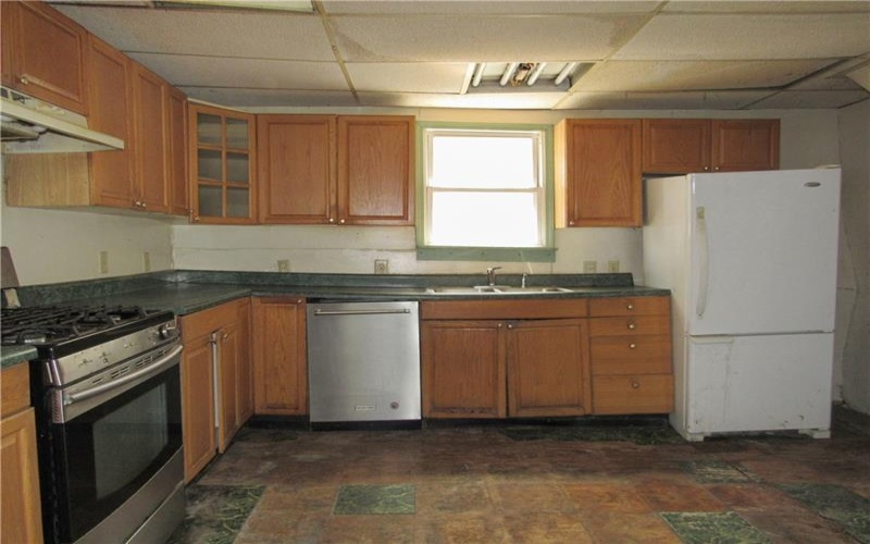 84 Main Street, Smithfield, 15478, 2 Bedrooms Bedrooms, 6 Rooms Rooms,1 BathroomBathrooms,Residential,For Sale,Main Street,1764021