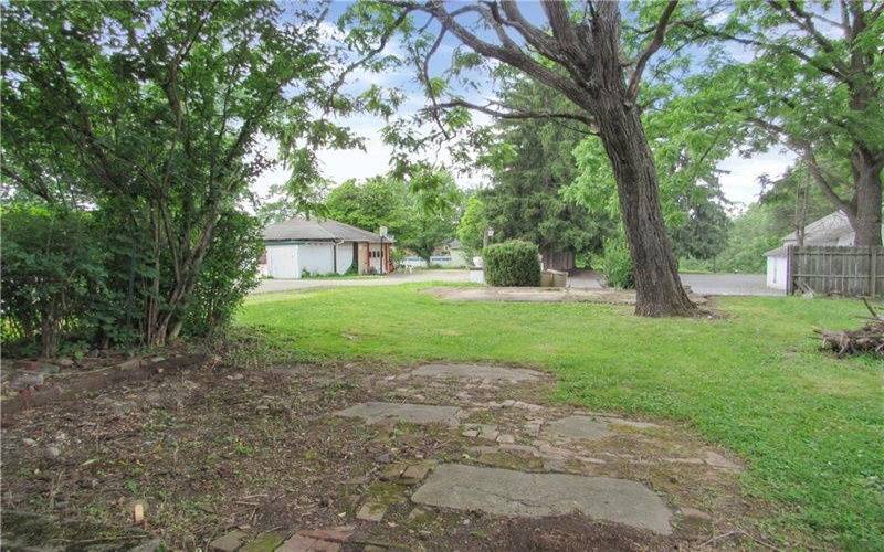 84 Main Street, Smithfield, 15478, 2 Bedrooms Bedrooms, 6 Rooms Rooms,1 BathroomBathrooms,Residential,For Sale,Main Street,1764021