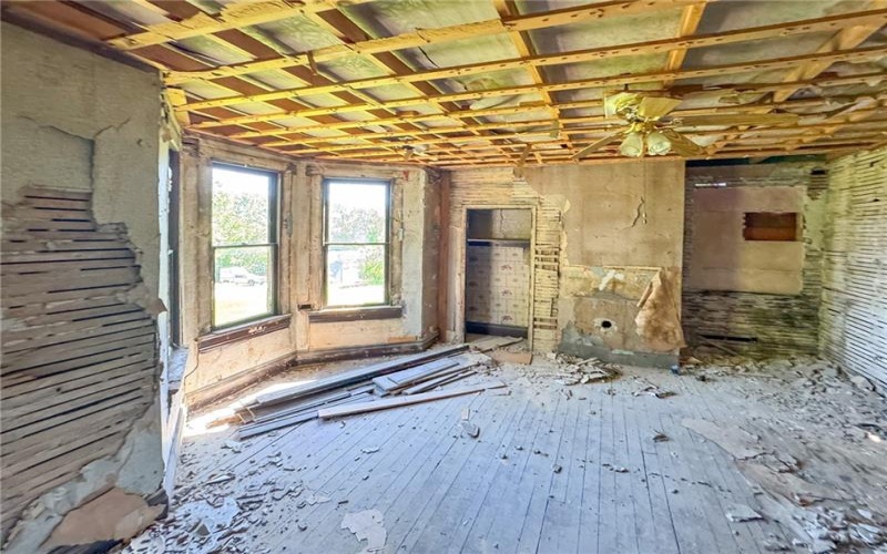 605 Maple St, Brownsville, 15417, 2 Bedrooms Bedrooms, ,1 BathroomBathrooms,Residential,For Sale,Maple St,1764078