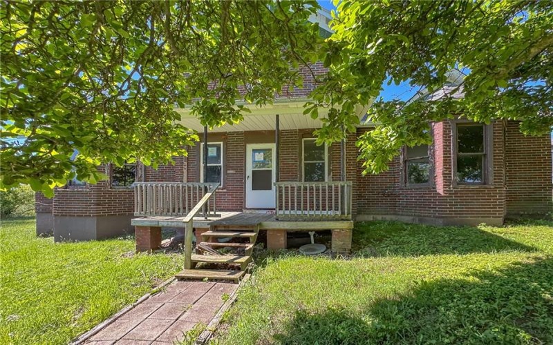 605 Maple St, Brownsville, 15417, 2 Bedrooms Bedrooms, ,1 BathroomBathrooms,Residential,For Sale,Maple St,1764078