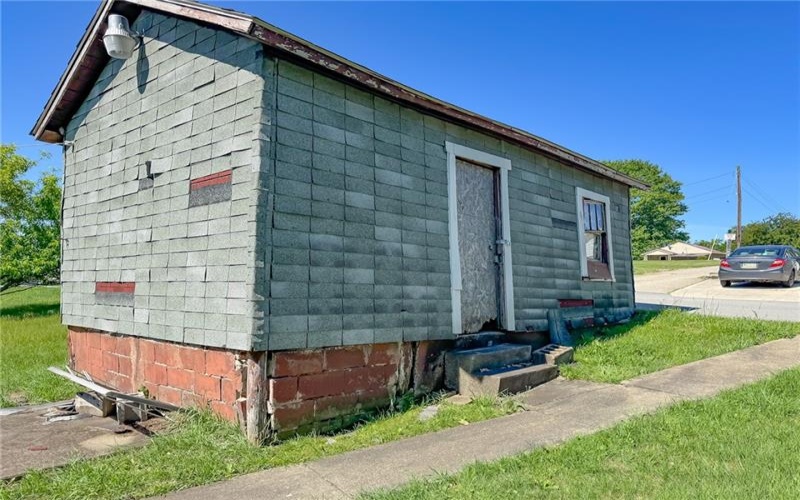 605 Maple St, Brownsville, 15417, 2 Bedrooms Bedrooms, ,1 BathroomBathrooms,Residential,For Sale,Maple St,1764078