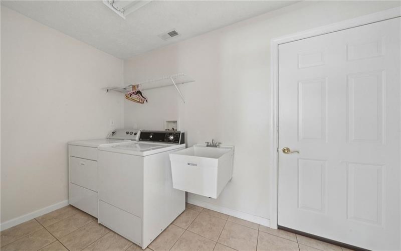 507 Kristi Drive, Greensburg, 15601, 3 Bedrooms Bedrooms, 7 Rooms Rooms,2 BathroomsBathrooms,Residential,For Sale,Kristi Drive,1764107