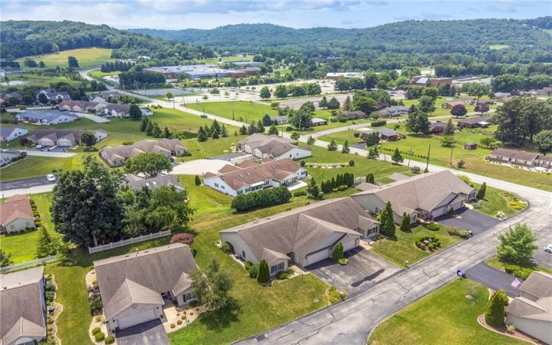 507 Kristi Drive, Greensburg, 15601, 3 Bedrooms Bedrooms, 7 Rooms Rooms,2 BathroomsBathrooms,Residential,For Sale,Kristi Drive,1764107