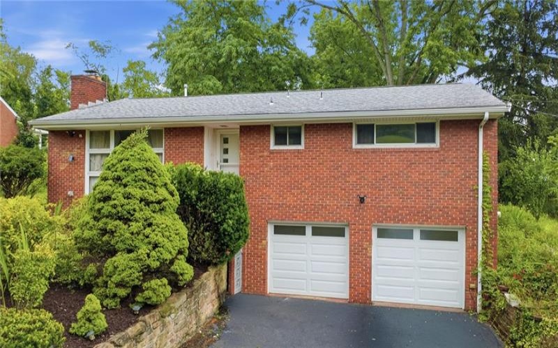 116 Hidden Valley Road, Canonsburg, 15317, 3 Bedrooms Bedrooms, 11 Rooms Rooms,1.2 BathroomsBathrooms,Residential,For Sale,Hidden Valley Road,1764132