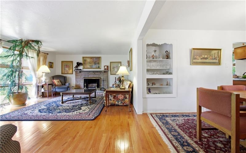 116 Hidden Valley Road, Canonsburg, 15317, 3 Bedrooms Bedrooms, 11 Rooms Rooms,1.2 BathroomsBathrooms,Residential,For Sale,Hidden Valley Road,1764132