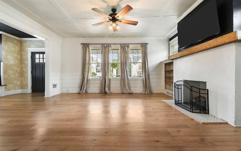 723 8th St, Irwin, 15642, 4 Bedrooms Bedrooms, 9 Rooms Rooms,2.1 BathroomsBathrooms,Residential,For Sale,8th St,1764153