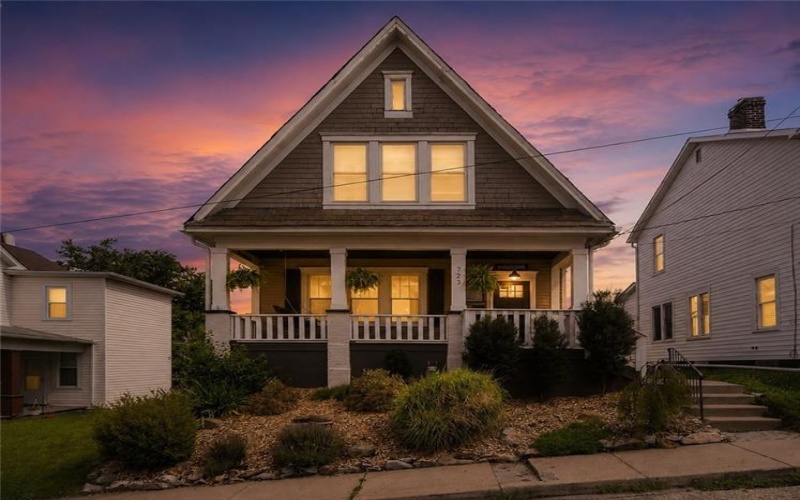 723 8th St, Irwin, 15642, 4 Bedrooms Bedrooms, 9 Rooms Rooms,2.1 BathroomsBathrooms,Residential,For Sale,8th St,1764153