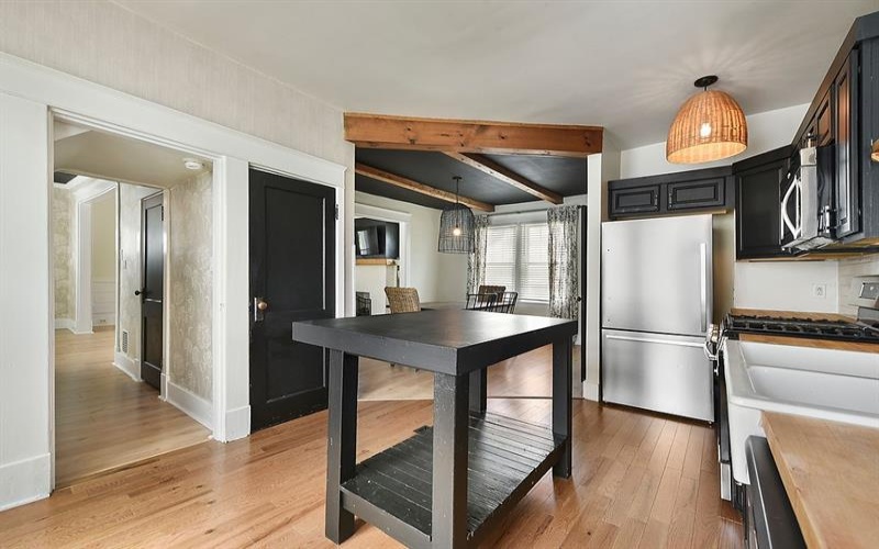 723 8th St, Irwin, 15642, 4 Bedrooms Bedrooms, 9 Rooms Rooms,2.1 BathroomsBathrooms,Residential,For Sale,8th St,1764153