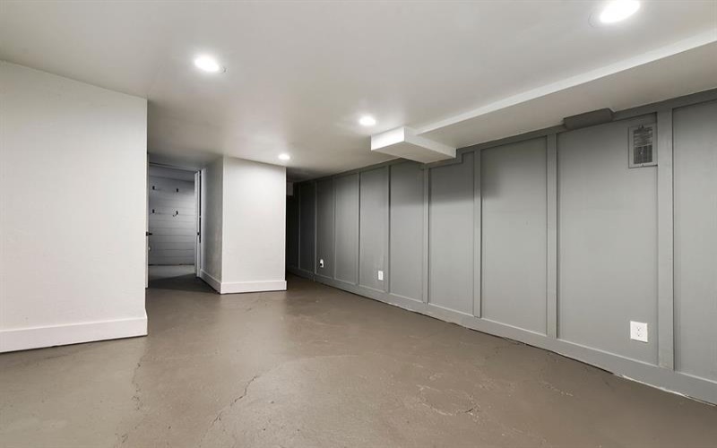 723 8th St, Irwin, 15642, 4 Bedrooms Bedrooms, 9 Rooms Rooms,2.1 BathroomsBathrooms,Residential,For Sale,8th St,1764153