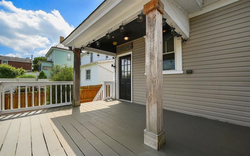 723 8th St, Irwin, 15642, 4 Bedrooms Bedrooms, 9 Rooms Rooms,2.1 BathroomsBathrooms,Residential,For Sale,8th St,1764153