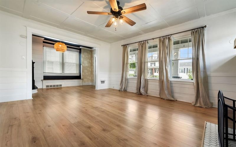 723 8th St, Irwin, 15642, 4 Bedrooms Bedrooms, 9 Rooms Rooms,2.1 BathroomsBathrooms,Residential,For Sale,8th St,1764153