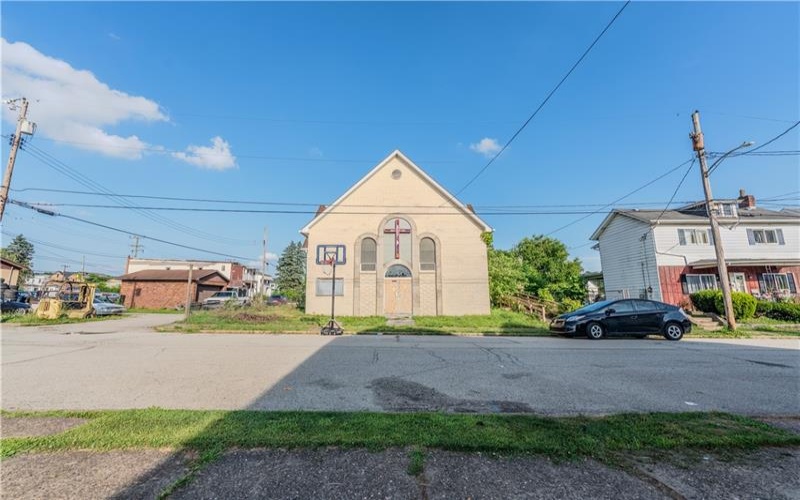 112 13th St, Jeannette, 15644, ,Commercial-industrial-business,For Sale,13th St,1764154