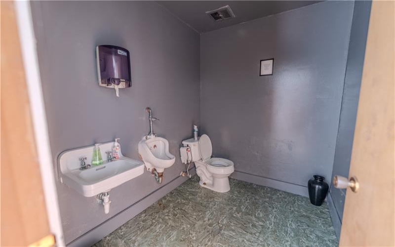 112 13th St, Jeannette, 15644, ,Commercial-industrial-business,For Sale,13th St,1764154