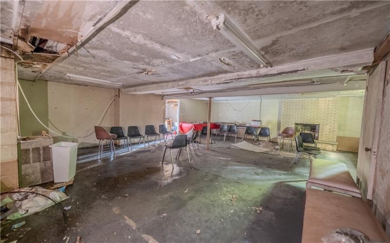 112 13th St, Jeannette, 15644, ,Commercial-industrial-business,For Sale,13th St,1764154