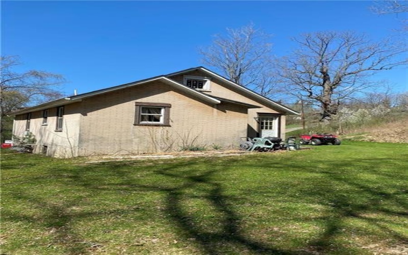 188 Steubenville Pike, Burgettstown, 15021, 4 Bedrooms Bedrooms, ,2 BathroomsBathrooms,Residential,For Sale,Steubenville Pike,1764157