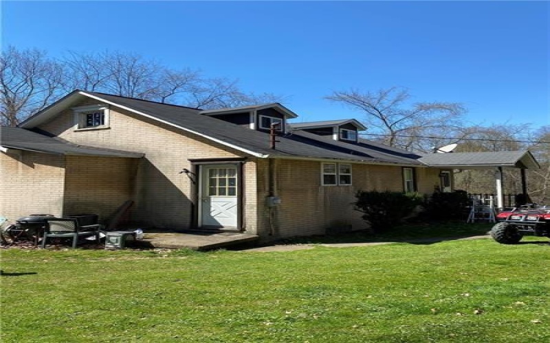 188 Steubenville Pike, Burgettstown, 15021, 4 Bedrooms Bedrooms, ,2 BathroomsBathrooms,Residential,For Sale,Steubenville Pike,1764157