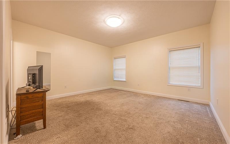1102 Cross Creek Dr, Uniontown, 15401, 3 Bedrooms Bedrooms, ,2 BathroomsBathrooms,Residential,For Sale,Cross Creek Dr,1764216