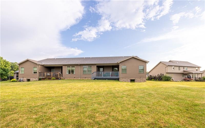 1102 Cross Creek Dr, Uniontown, 15401, 3 Bedrooms Bedrooms, ,2 BathroomsBathrooms,Residential,For Sale,Cross Creek Dr,1764216