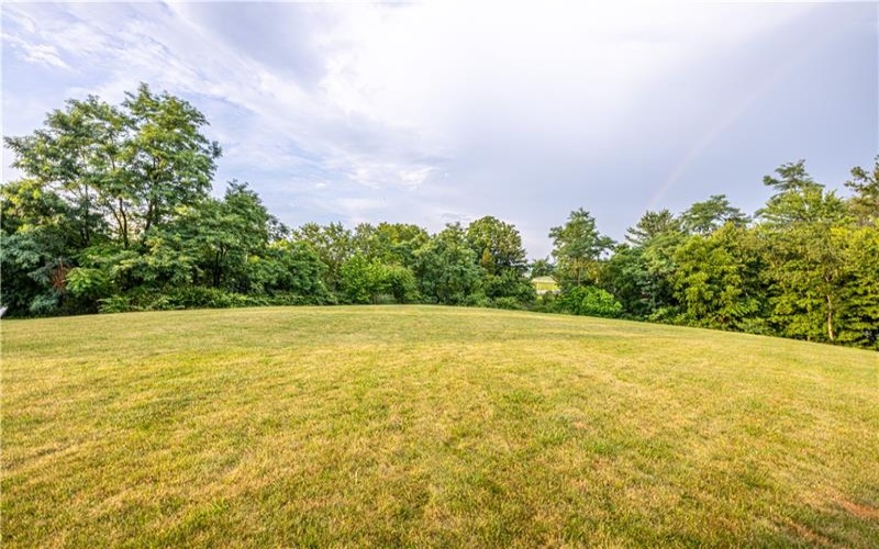1102 Cross Creek Dr, Uniontown, 15401, 3 Bedrooms Bedrooms, ,2 BathroomsBathrooms,Residential,For Sale,Cross Creek Dr,1764216