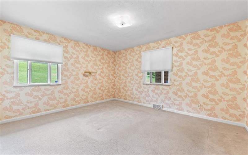 1317 Clifton Road, Washington, 15301, 3 Bedrooms Bedrooms, 10 Rooms Rooms,2 BathroomsBathrooms,Residential,For Sale,Clifton Road,1764236