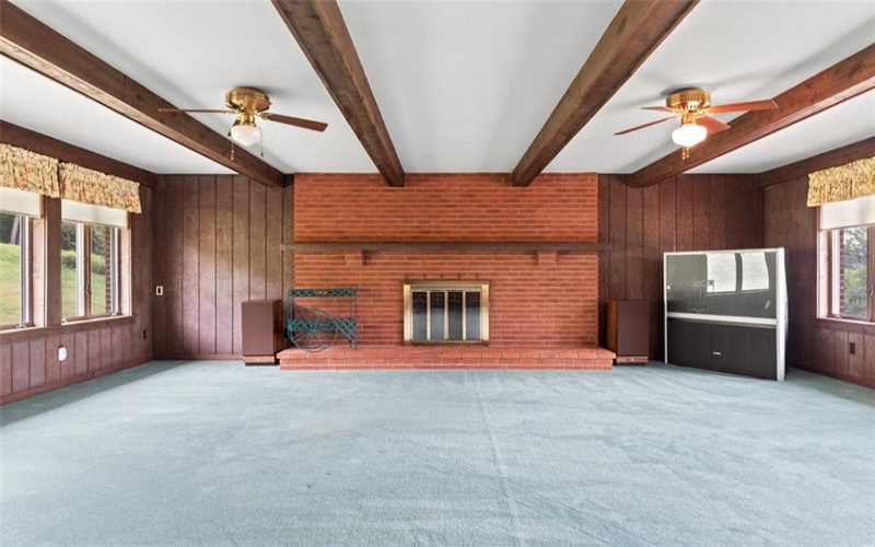 1317 Clifton Road, Washington, 15301, 3 Bedrooms Bedrooms, 10 Rooms Rooms,2 BathroomsBathrooms,Residential,For Sale,Clifton Road,1764236