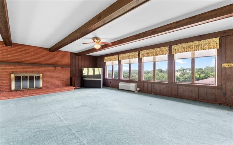 1317 Clifton Road, Washington, 15301, 3 Bedrooms Bedrooms, 10 Rooms Rooms,2 BathroomsBathrooms,Residential,For Sale,Clifton Road,1764236