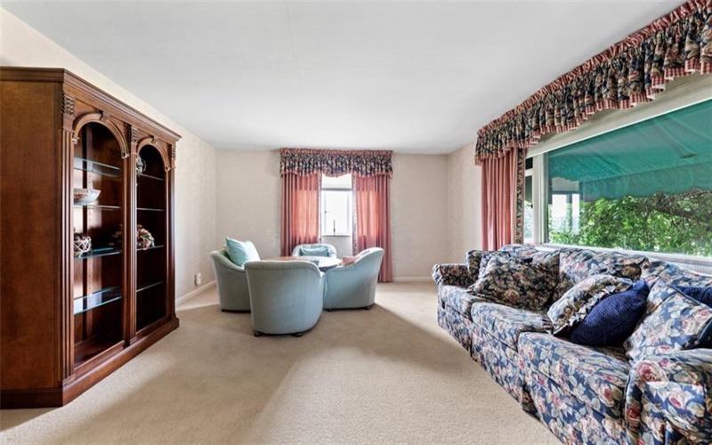 1317 Clifton Road, Washington, 15301, 3 Bedrooms Bedrooms, 10 Rooms Rooms,2 BathroomsBathrooms,Residential,For Sale,Clifton Road,1764236