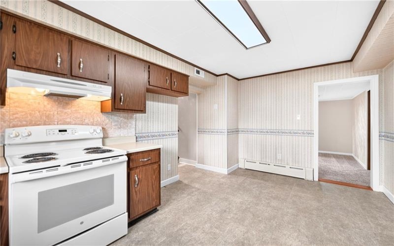 403 PERRY AVENUE, Belle Vernon, 15012, 3 Bedrooms Bedrooms, 9 Rooms Rooms,1 BathroomBathrooms,Residential,For Sale,PERRY AVENUE,1764280