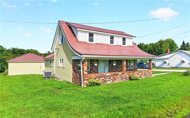 403 PERRY AVENUE, Belle Vernon, 15012, 3 Bedrooms Bedrooms, 9 Rooms Rooms,1 BathroomBathrooms,Residential,For Sale,PERRY AVENUE,1764280