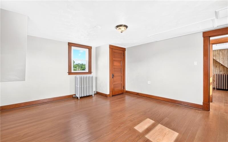 403 PERRY AVENUE, Belle Vernon, 15012, 3 Bedrooms Bedrooms, 9 Rooms Rooms,1 BathroomBathrooms,Residential,For Sale,PERRY AVENUE,1764280