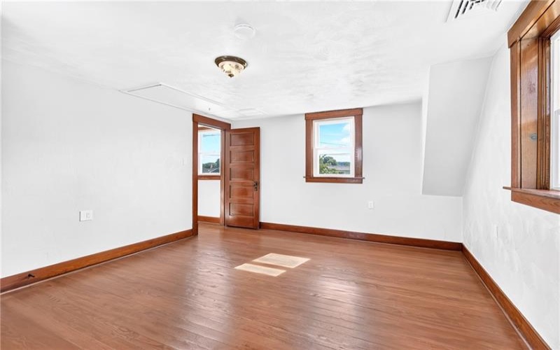 403 PERRY AVENUE, Belle Vernon, 15012, 3 Bedrooms Bedrooms, 9 Rooms Rooms,1 BathroomBathrooms,Residential,For Sale,PERRY AVENUE,1764280