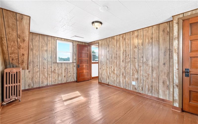 403 PERRY AVENUE, Belle Vernon, 15012, 3 Bedrooms Bedrooms, 9 Rooms Rooms,1 BathroomBathrooms,Residential,For Sale,PERRY AVENUE,1764280