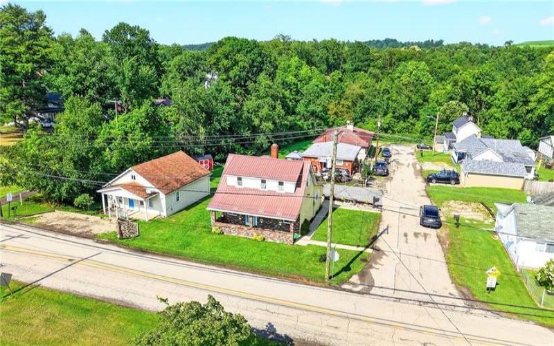 403 PERRY AVENUE, Belle Vernon, 15012, 3 Bedrooms Bedrooms, 9 Rooms Rooms,1 BathroomBathrooms,Residential,For Sale,PERRY AVENUE,1764280