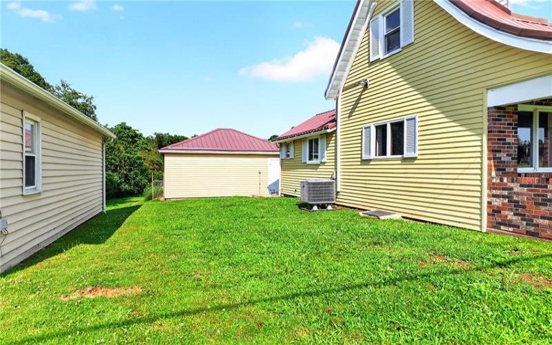 403 PERRY AVENUE, Belle Vernon, 15012, 3 Bedrooms Bedrooms, 9 Rooms Rooms,1 BathroomBathrooms,Residential,For Sale,PERRY AVENUE,1764280