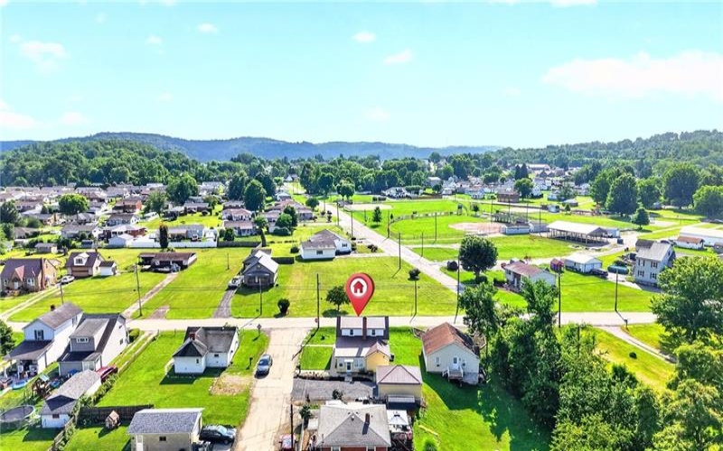 403 PERRY AVENUE, Belle Vernon, 15012, 3 Bedrooms Bedrooms, 9 Rooms Rooms,1 BathroomBathrooms,Residential,For Sale,PERRY AVENUE,1764280