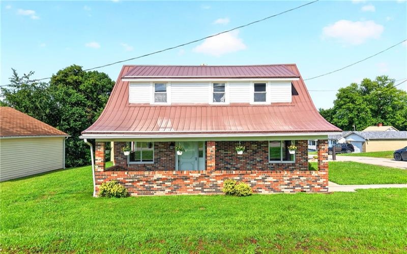 403 PERRY AVENUE, Belle Vernon, 15012, 3 Bedrooms Bedrooms, 9 Rooms Rooms,1 BathroomBathrooms,Residential,For Sale,PERRY AVENUE,1764280