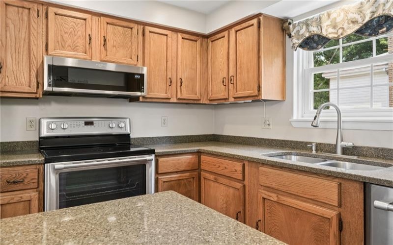221 David Drive, Delmont, 15626, 3 Bedrooms Bedrooms, 9 Rooms Rooms,2.1 BathroomsBathrooms,Residential,For Sale,David Drive,1764302